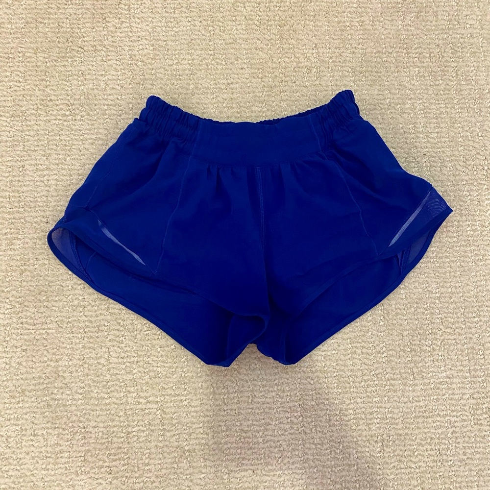 Lululemon Hotty Hot 2.5in Shorts Size 4